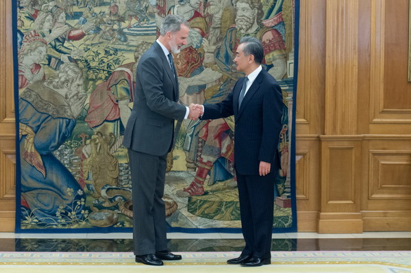 Madrid: incontro tra Wang Yi e Felipe VI di Spagna