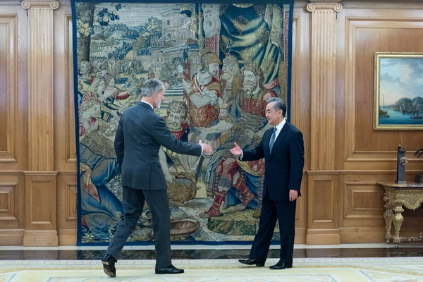 Madrid: incontro tra Wang Yi e Felipe VI di Spagna