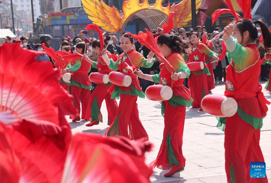 Varie attività in tutta la Cina per festeggiare il giorno di Longtaitou