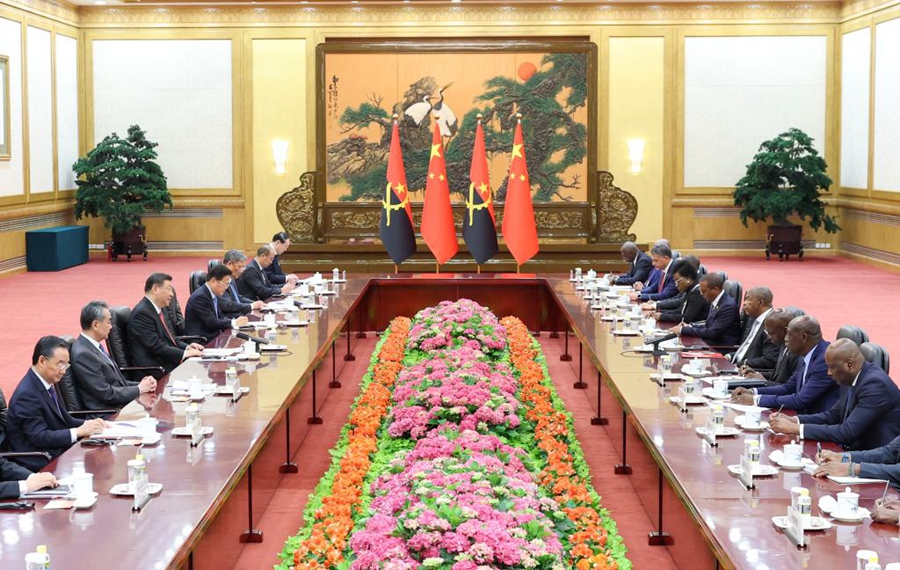 Xi Jinping incontra il Presidente angolano João Manuel Gonçalves Lourenço