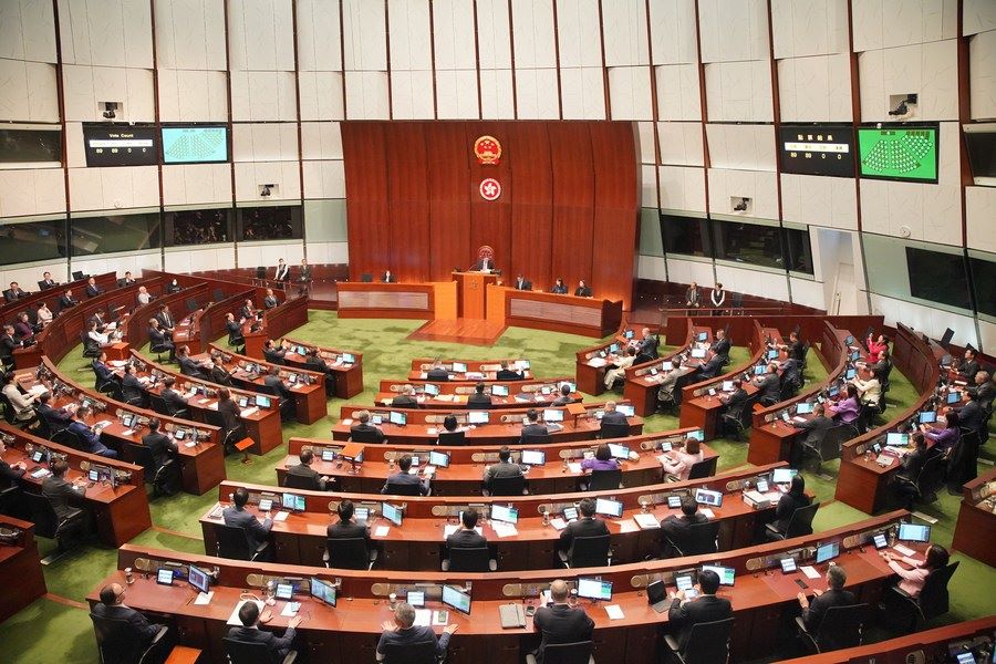 Hong Kong: approvati con pieni voti favorevoli i 