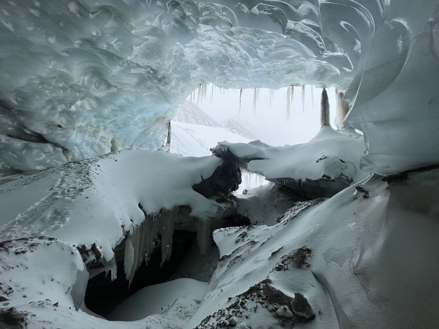 Nuova grotta di ghiaccio a doppio strato scoperta nello Xizang