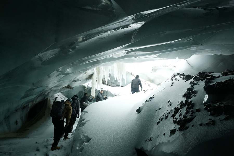 Nuova grotta di ghiaccio a doppio strato scoperta nello Xizang