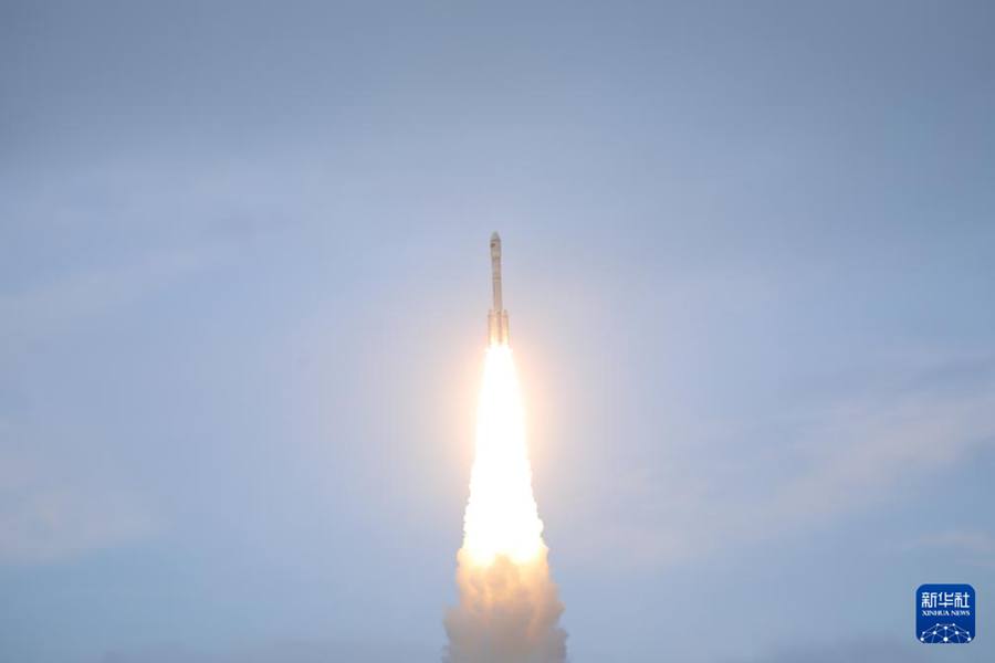 Cina, lanciato con successo il satellite Yunhai-3 02