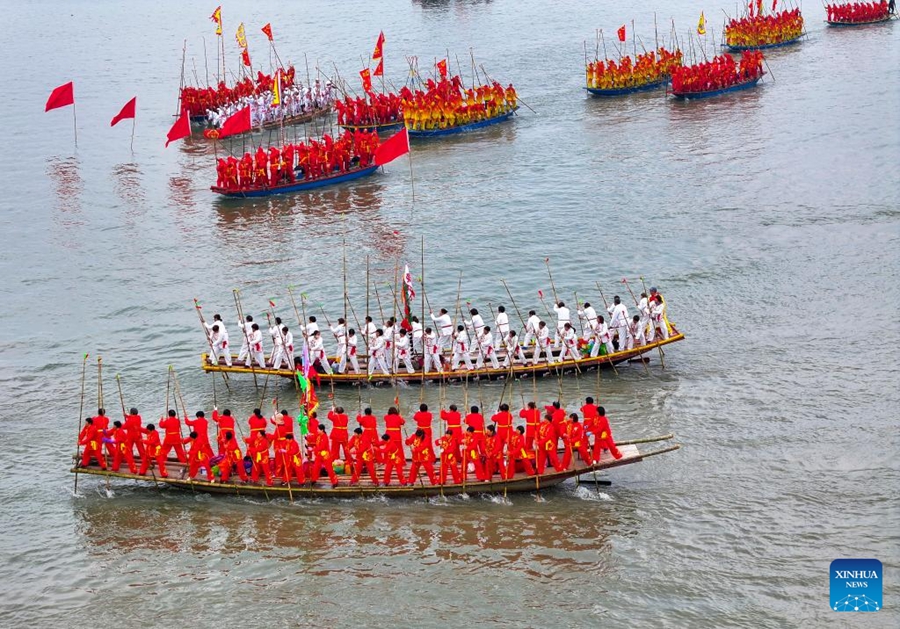 Jiangsu: Festival delle barche di Qintong tenutosi durante la Festa di Qingming