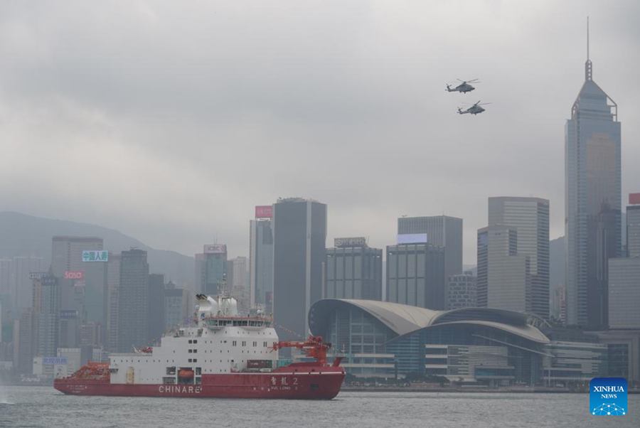 La prima rompighiaccio polare cinese Xuelong 2 di fabbricazione nazionale visita Hong Kong