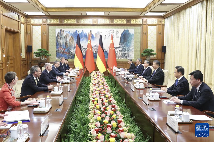 Beijing, incontro tra Xi Jinping e Olaf Scholz