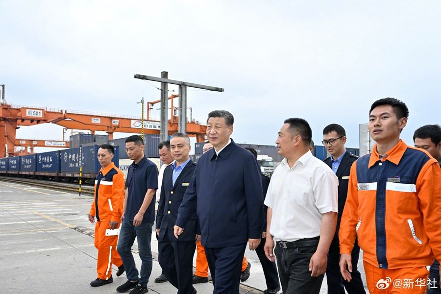 Viaggio d'ispezione di Xi Jinping a Chongqing