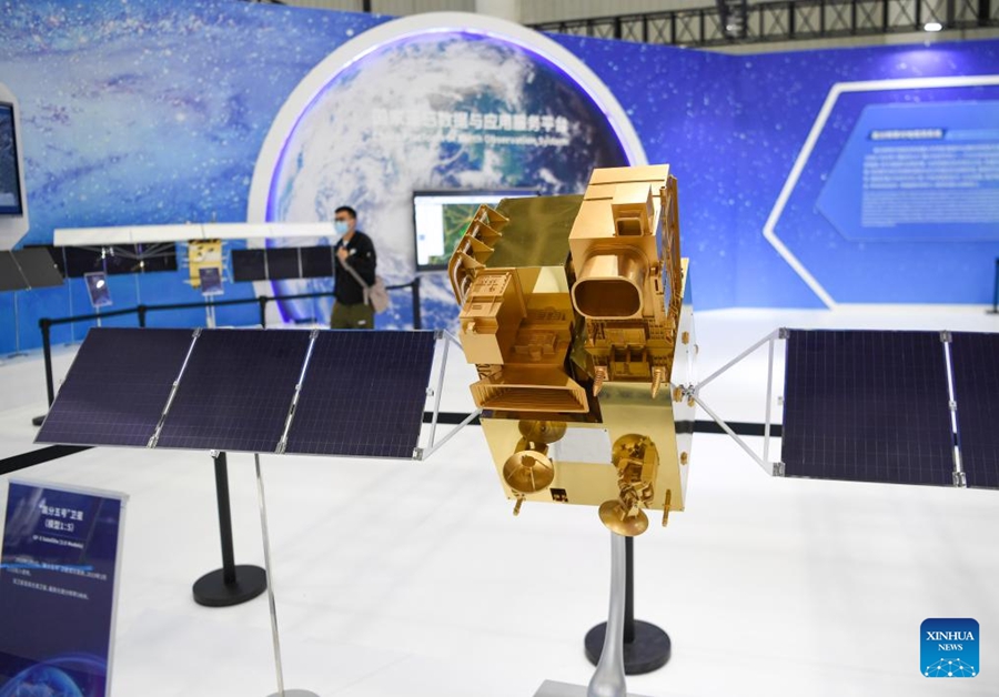 Wuhan, anteprima mediatica della mostra aerospaziale
