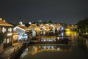 Area storica rivitalizzata di Yuehe diventa un'attrazione turistica a Jiaxing, nella Cina orientale