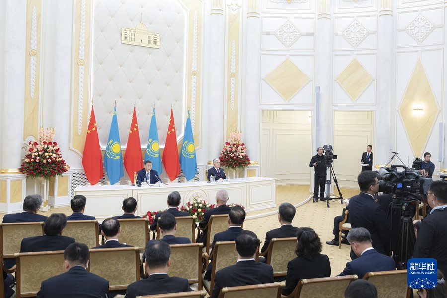 Xi Jinping e Kassym-Jomart Tokayev, incontro congiunto con i giornalisti al termine del colloquio