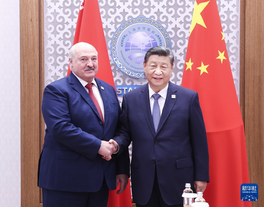 Xi Jinping incontra il Presidente della Bielorussia Alexander Lukashenko