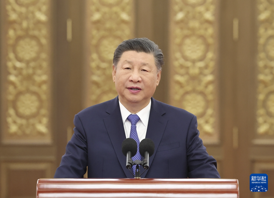 Xi Jinping incontra i rappresentanti degli scienziati della missione Chang'e 6