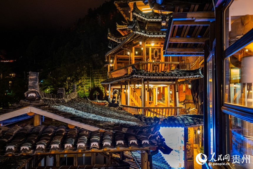 Giornalisti dell'Asia-Pacifico visitano il Guizhou: villaggi di etnia Miao in pieno sviluppo
