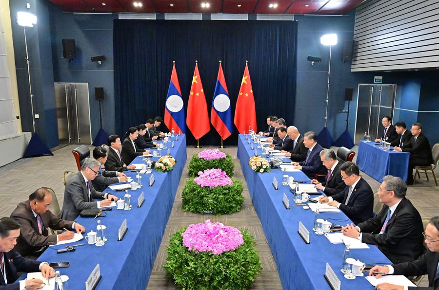 Kazan, incontro tra Xi Jinping e Thongloun Sisoulith