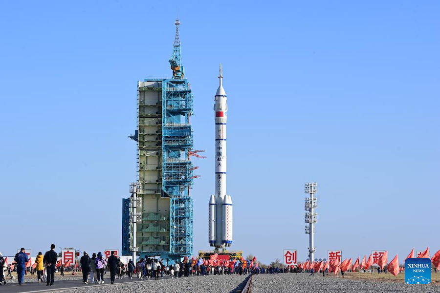 La Cina si prepara a lanciare la navicella spaziale con equipaggio Shenzhou-19