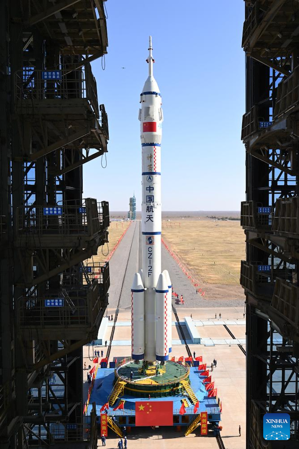 La Cina si prepara a lanciare la navicella spaziale con equipaggio Shenzhou-19