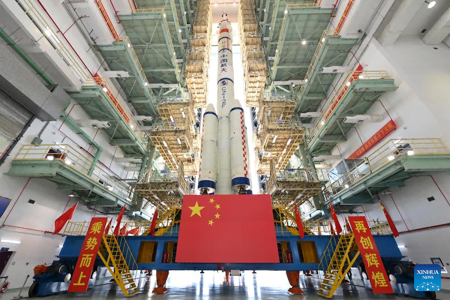 La Cina si prepara a lanciare la navicella spaziale con equipaggio Shenzhou-19
