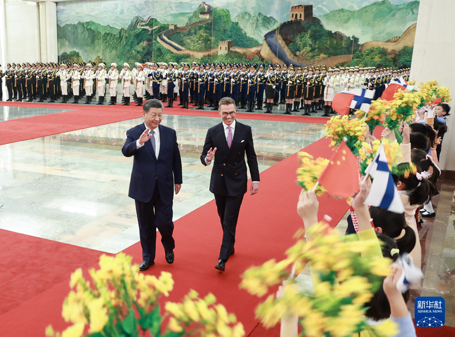 Incontro tra Xi Jinping e il Presidente finlandese Stubb