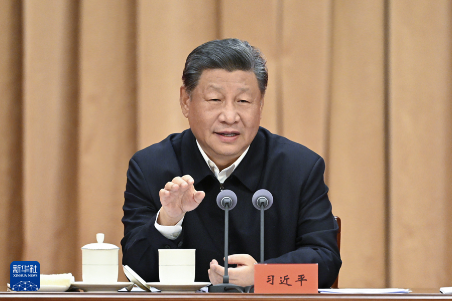 Xi Jinping esorta a proseguire le riforme durante la sessione di studio per alti funzionari