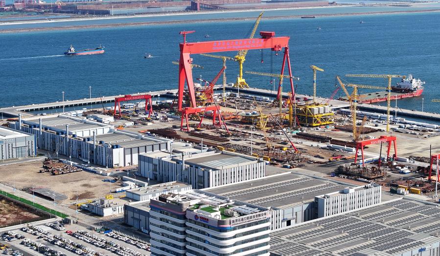 Vista di una base di produzione intelligente presso la China Offshore Oil Engineering Company a Tianjin, nella Cina settentrionale. (30 ottobre 2024 - Xinhua/Zhao Zishuo)