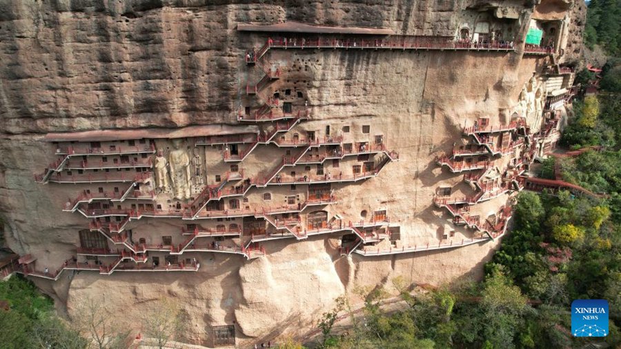 Lavori di protezione e restauro effettuati alle Grotte del monte Maiji nel nord-ovest della Cina