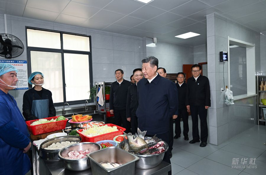 Visita d'ispezione di Xi Jinping nello Hubei