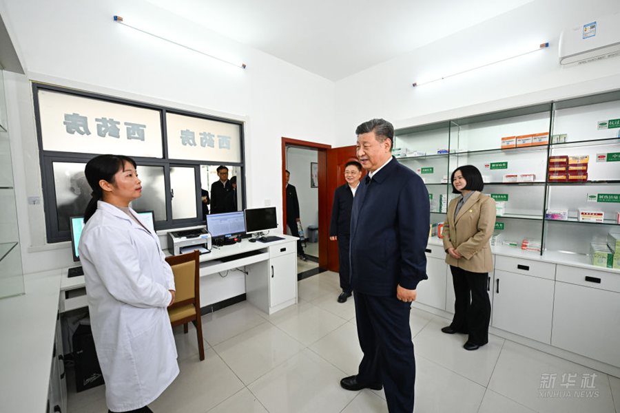 Visita d'ispezione di Xi Jinping nello Hubei