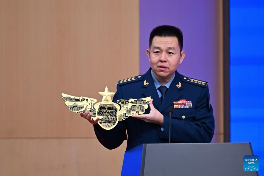 Il jet da combattimento J-35A debutterà all'Airshow China