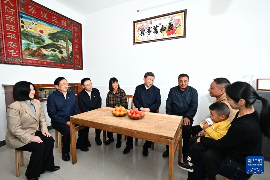 Xi Jinping esorta lo Hubei a scrivere un proprio capitolo nella modernizzazione in stile cinese