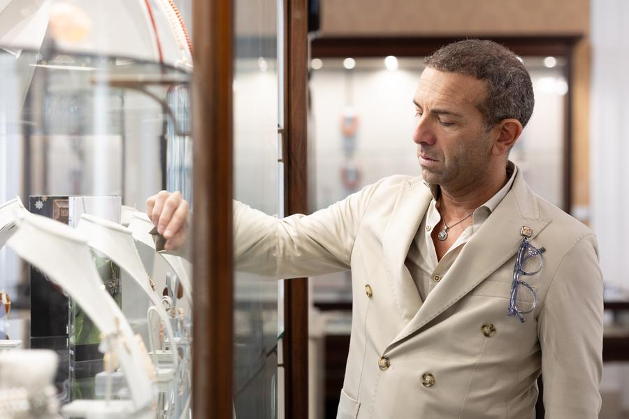 Gioielli con cammeo italiani brillano alla 7a CIIE
