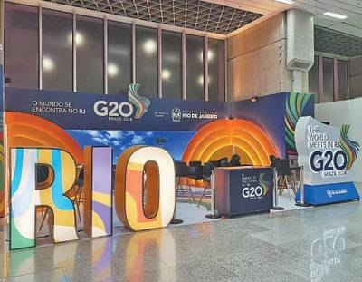 Segnaletica per il vertice dei leader del G20 esposta all’aeroporto internazionale di Rio de Janeiro. (Zhou Ji/Quotidiano del Popolo)