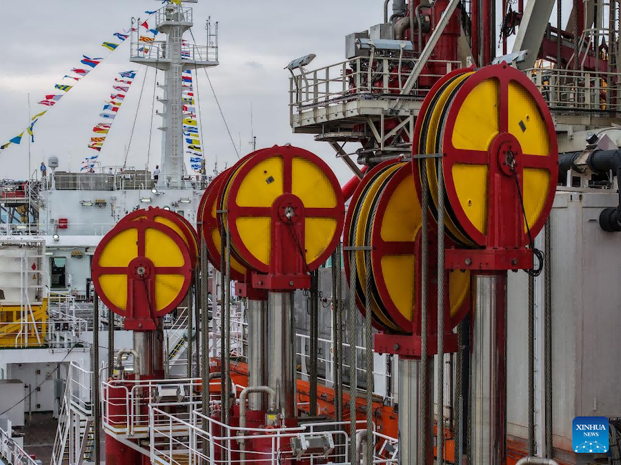 Entra in servizio la prima nave cinese per le trivellazioni in acque profonde