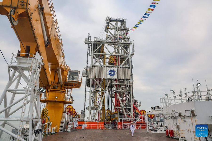 Entra in servizio la prima nave cinese per le trivellazioni in acque profonde