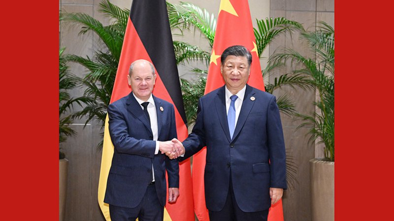 Xi Jinping incontra il cancelliere tedesco Olaf Scholz