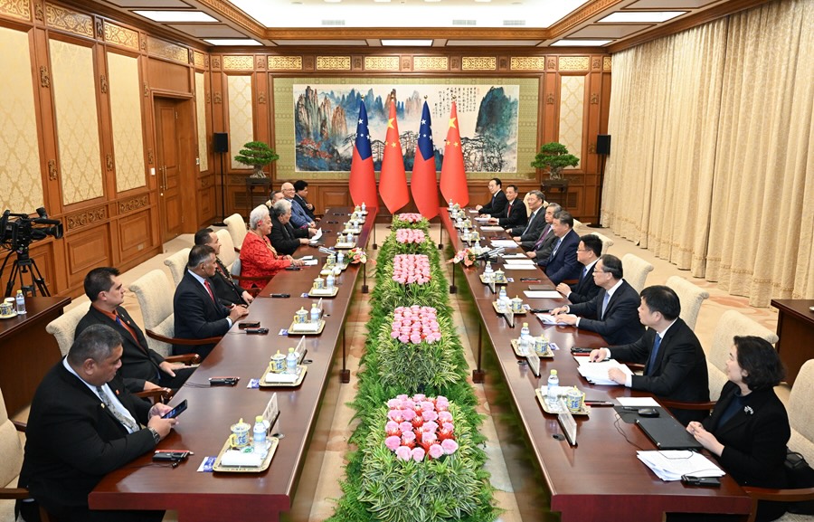 Xi Jinping incontra Fiame Naomi Mata'afa
