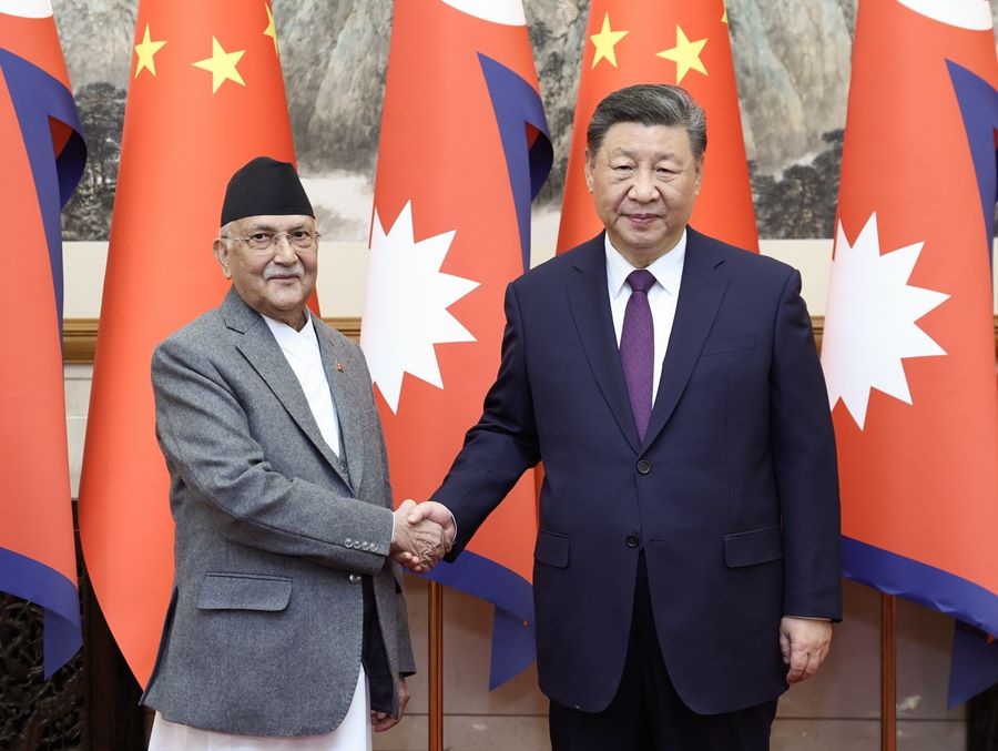 Xi Jinping incontra il premier nepalese Oli