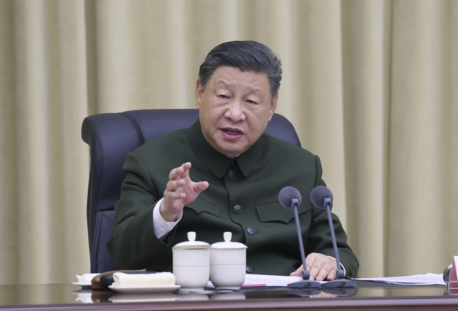 Xi Jinping ispeziona la Forza di Supporto Informativo