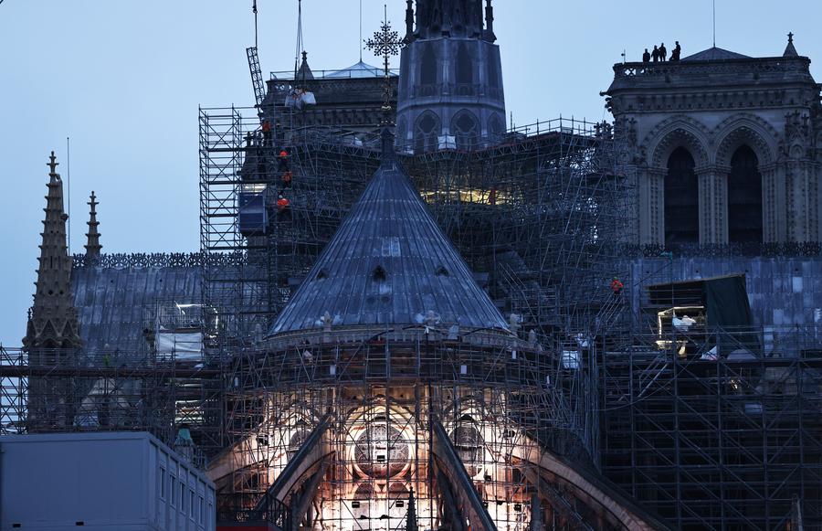 Cattedrale di Notre-Dame de Paris riapre ufficialmente dopo il restauro