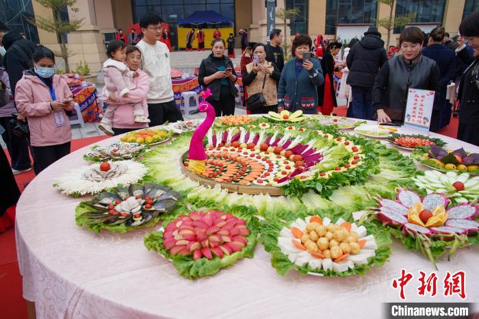 Banchetto di frutta speciale ASEAN. (China News Network/Chen Guanyan)