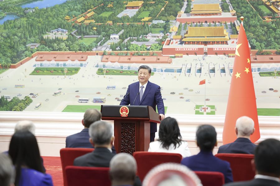 Xi Jinping accetta credenziali 28 ambasciatori stranieri, invitandoli a scoprire la Cina passata, presente e futura
