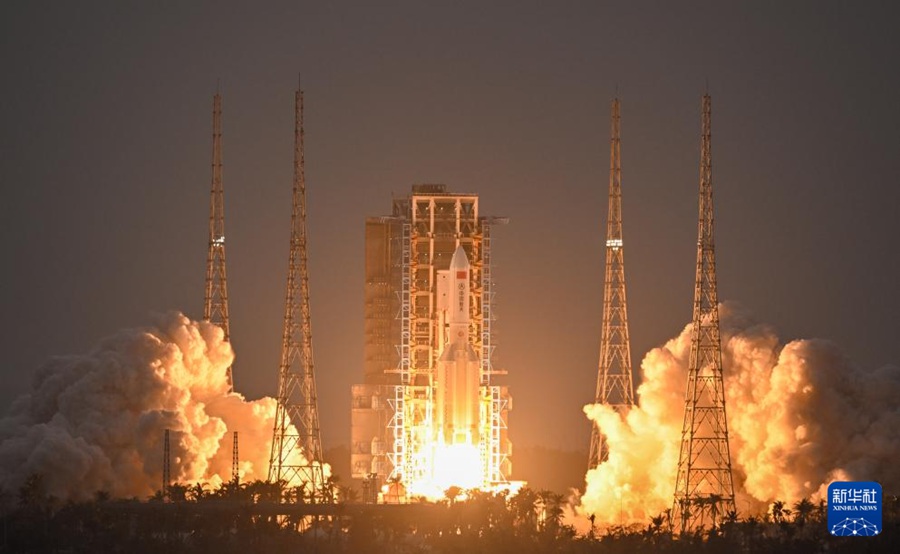 Cina: lanciato nuovo satellite per connettività Internet in orbita bassa