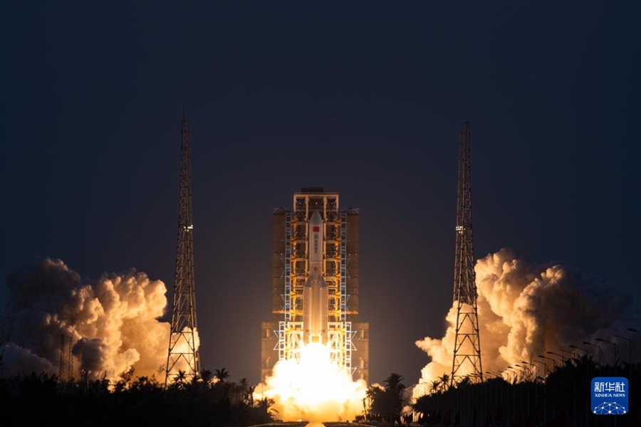Cina: lanciato nuovo satellite per connettività Internet in orbita bassa