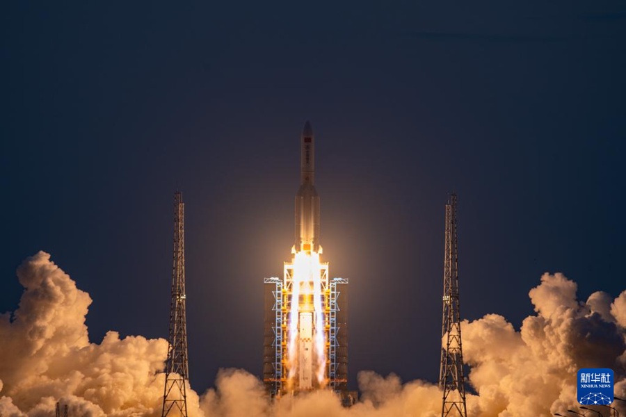 Cina: lanciato nuovo satellite per connettività Internet in orbita bassa