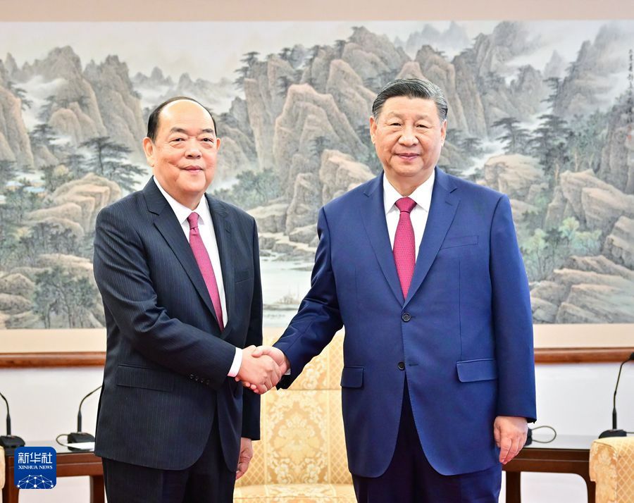 Macao, Xi Jinping incontra Ho Iat-seng