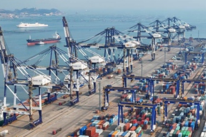 Il commercio estero della Cina registra una crescita costante nei primi 11 mesi