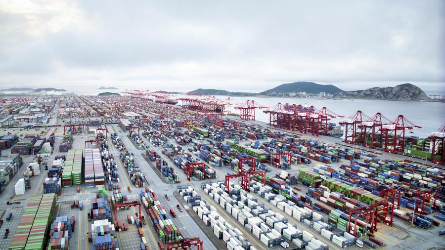 Terminal container automatizzato del porto Yangshan Deep Water di Shanghai, nella Cina orientale. (17 settembre 2023 - Xinhua/Wang Yiming)
