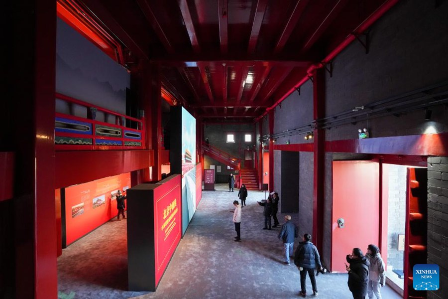 La torre di guardia Zhengyangmen a Beijing riapre al pubblico