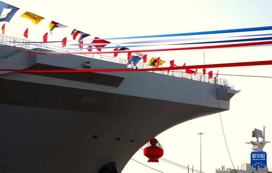 Cina, varata la nave militare 