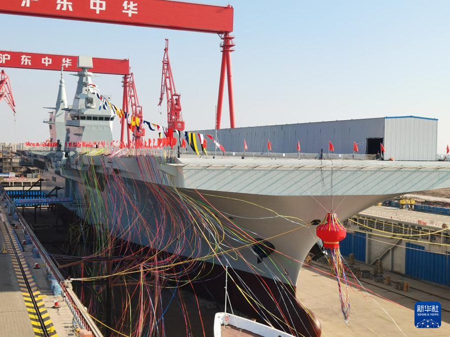 Cina, varata la nave militare 